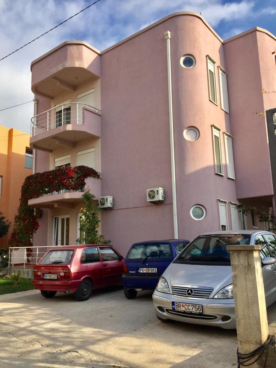 Apartmani Milanovic Susanj บาร์ ภายนอก รูปภาพ